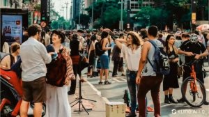 ВРЕМЯ.
Текст и музыка - Андрей Фомин.