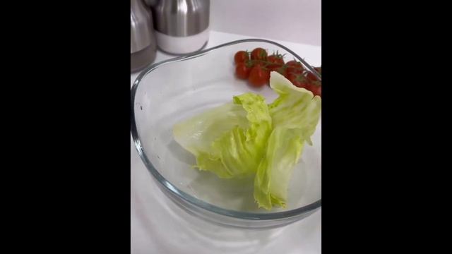 Caesar salad.Sezar salat #food #shorts #salad #cooking #recipe