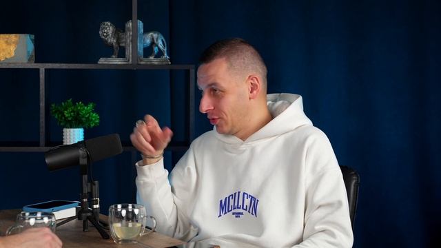 Ставки на спорт, миллионы рублей и тяжелый труд. Жизнь профессионального беттера. Часть 2 смотреть онлайн