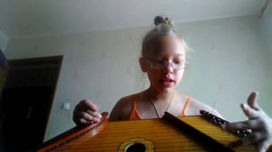 Как играть на гуслях