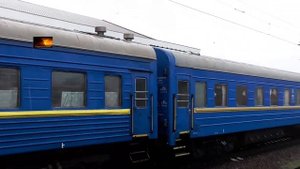 ЧС7-117 с поездом №41 Днепр - Трускавец во время дождя