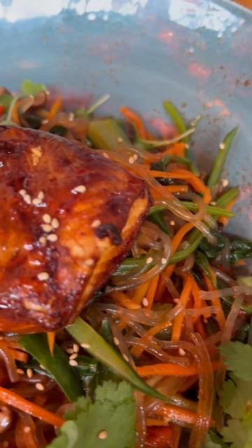 Japchae Korean Food in Creasian #shorts #koreanfood #food #creasian #wolfsburg #germany смотреть онлайн