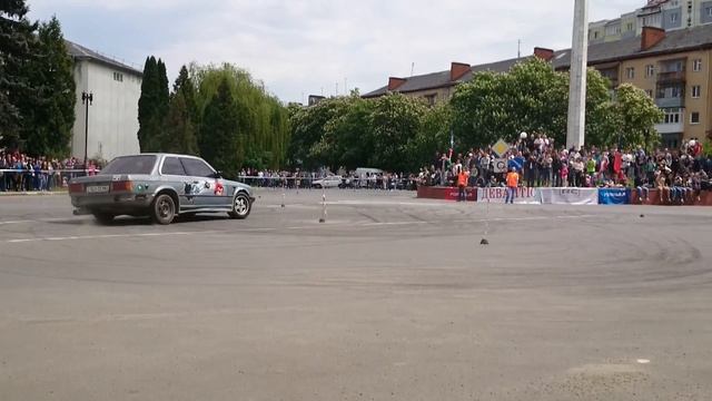 КУРС: Автослалом у Франківську смотреть онлайн