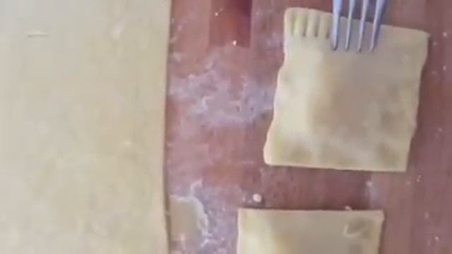 Ravioli ai formaggi смотреть онлайн