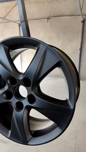 диски R18 Honda покраска в супер мат черный 🖤 #диски #машина #тюнинг #покраска #shorts смотреть онлайн