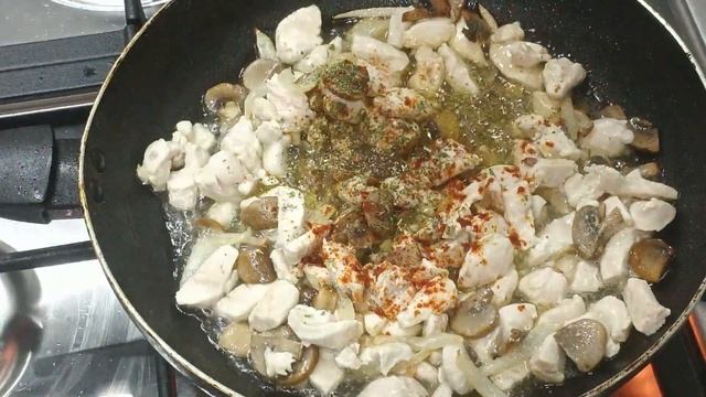 20минутта дайын болатын картоптан дәмді түскі ас.Сізде дәл осылай жасап көріңіз ғашық боласыз. Оңай смотреть онлайн