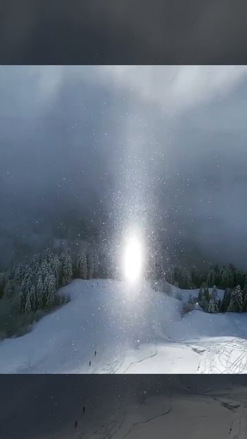 В России сняли на видео парящее светящееся облако смотреть онлайн