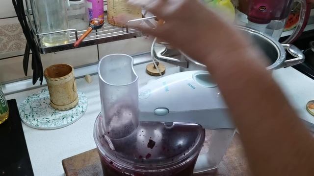 Съели баночку за один раз. Буду делать много такой икры из свеклы смотреть онлайн