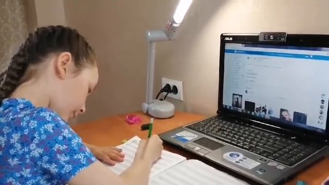 Фрагмент онлайн-урока ДШИ Фершмпенуаз преподаватель Полякова Ирина Юрьевна