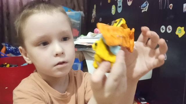 Краш-тест пластилинового КАМАЗа и автобуса