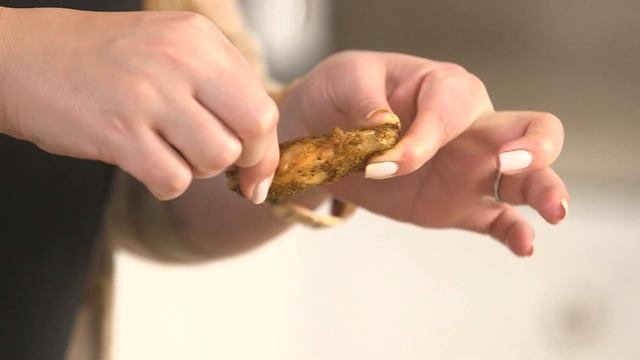 How to Debone Your Chicken Wings | Real Girls Kitchen | Ora.TV смотреть онлайн