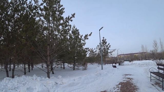 Караганда | городской акимат и библиотека М. Ауезова зимой 2021 года