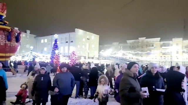 Открытие главной елки Оренбурга на площади им  Ленина 25 12 2023 Видео Виктор Поживин