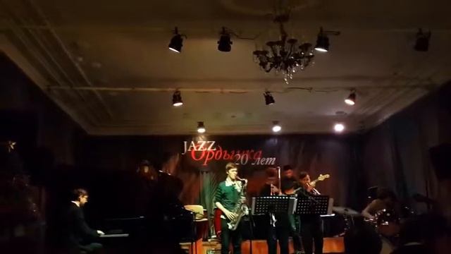 Новогоднее поздравление от студентов второкурсников смотреть онлайн