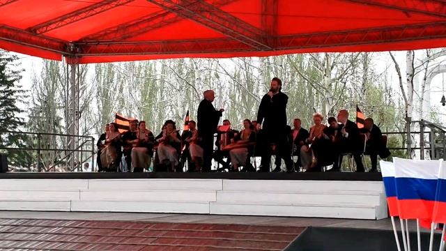 Евгений Романов, Русский камерный оркестр "Лад" - "Поклонимся великим тем годам" смотреть онлайн