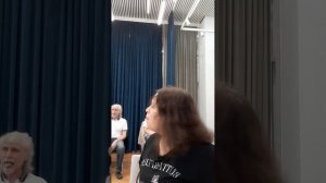Урок вокала в ЦМД ВДНХ Распевка с высунутым языком Э