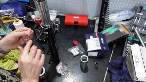 Обслуживание вилки Suzuki Burgman Skywave k7 ч4 (Переборка перьев)