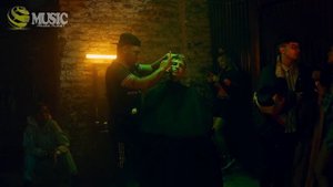 TINI ft. L-Gante - Bar  - 4K• ULTRA HD (REMASTERED UPSCALE)