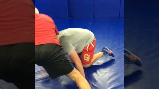 Захват головы и руки соперника, обманные движения(щечка) смотреть онлайн