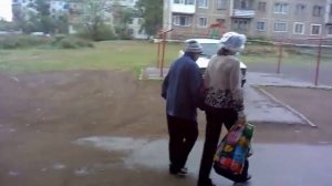 Вахаха..пакет на голове оригинально)