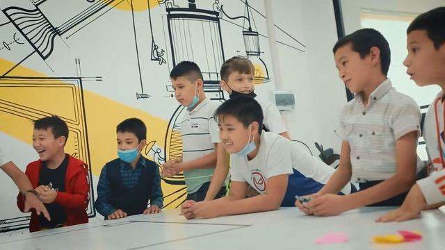 "ROBOKIDS 2" robotlar jangi