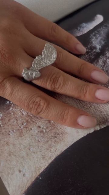 Кольцо из серебра в виде крыла Богини Победы Ники #серебряноекольцо #silver #silverring