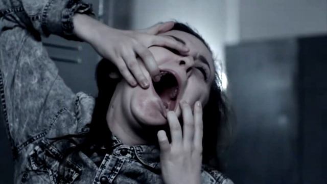 Люси - Не збагойна | Отбросы смотреть онлайн