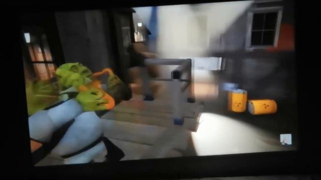 HD Multimedia Projector LCD ooder LED 3500 Lumen hat er nicht+ Auflösung -480p :D 2