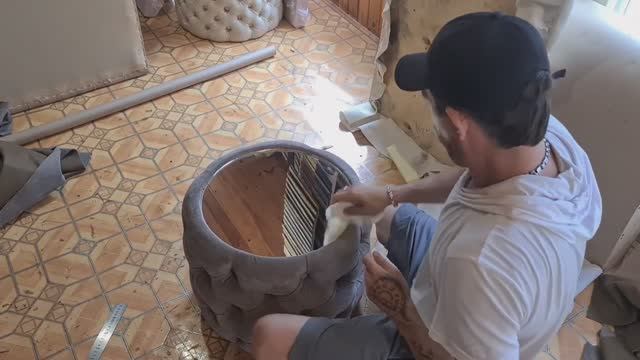 Столик с зеркалом в каретной стяжке своими руками . Столик капитоне. Kapitone table. Делаем столик смотреть онлайн