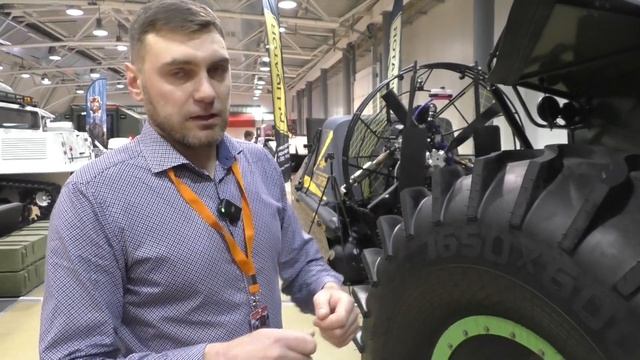 Огромный квадроцикл Рысь на выставке "Вездеходер". Интервью с Алексеем Степичевым.
