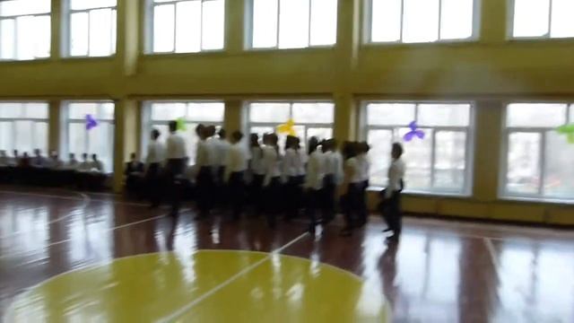 Смотр строя и песни 2014 года 9 "Б" класс смотреть онлайн