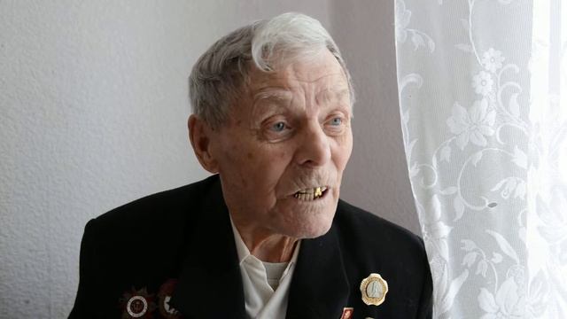 Василий Васев читает свое стихотворение смотреть онлайн