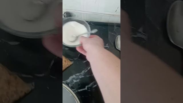 забабахал себе макароны жареные с молоком