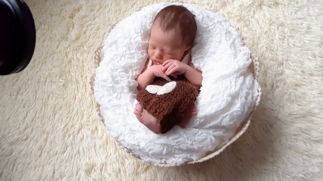 Фотосессия новорожденного -  фотограф Ирина Липова. Me&Ma Newborn Photography