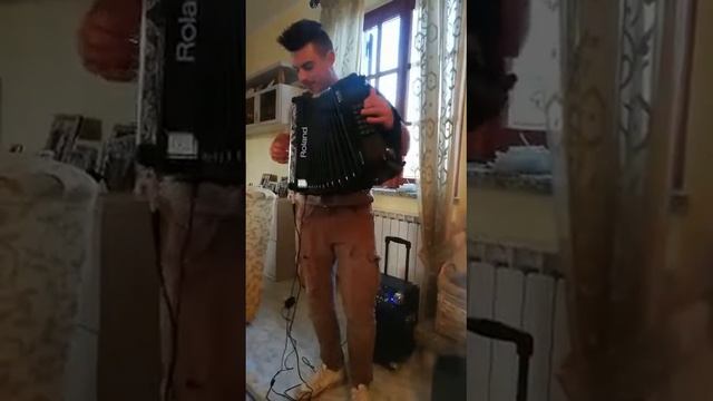 Accordion Roland Fr18 improvised Nazareno Trani смотреть онлайн