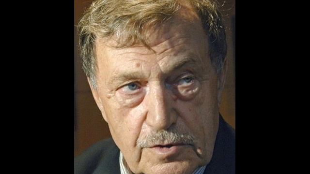 Vasily Aksyonov reads from "The Winter's Hero" смотреть онлайн