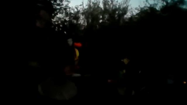 Мужик с бородой зажигает под африканские барабанные ритмы! смотреть онлайн