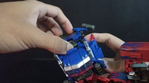How to Transform! Transformers Baiwei Optimus Prime KO v2