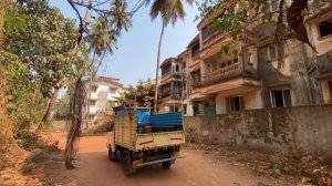 Вечерняя суета Мандрема. На байке по Гоа. Кандолим - элитный городок Гоа. Форт Агуада