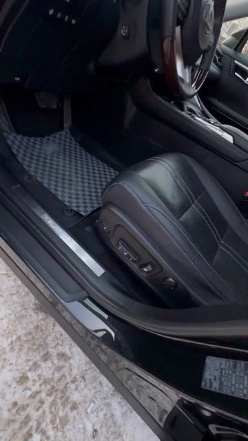 Хабаровск, в продаже Lexus RX300 2019 2.0 turbo 4WD 55000 км цена 5 400 000 р. отправим по РФ смотреть онлайн