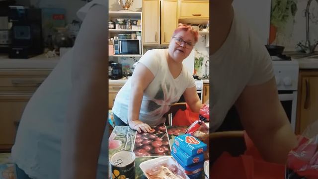 В этот раз ходила за мороженным😁#распаковка смотреть онлайн