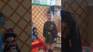 ДАМДИНОВА Юлия, 6 лет, Хойто Ага. На бурятском языке