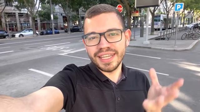 Мацевич Константин. Приглашение на конференцию по французскому языку. смотреть онлайн