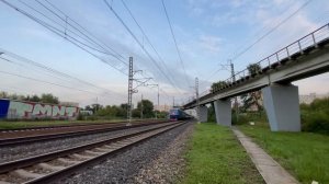 "Синяя легенда!" Электровоз ЧС6-022 летит с поездом деда мороза!