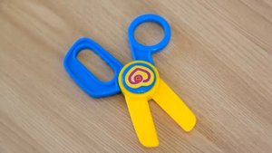 Детский набор доктора, распаковываем, играем в доктора ВИДЕО ДЛЯ ДЕТЕЙ // Denis Aquarius