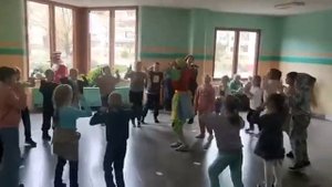 Сюжет игровой программы  "ВЕСЁЛЫЕ КАНИКУЛЫ"  для детей пришкольного лагеря СШ №9 г.Слонима.