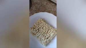 Что можно приготовить из ДОШИРАКА? ВКУСНЫЙ рецепт лапши с сыром из ДОШИКА,время готовки 10 МИНУТ!😋