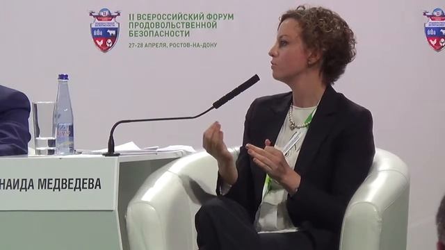 Эксперт: "Россияне считают, что все продукты - яд" смотреть онлайн