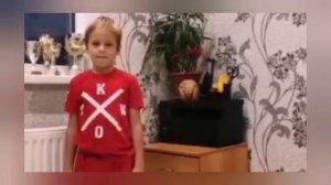 Игорь Берник поет "Ягоду-Малинку".