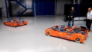 Синхронная работа двух тележек на колесах Илона